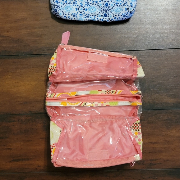 Set of Four NWOT Makeup Bags - Picture 5 of 5